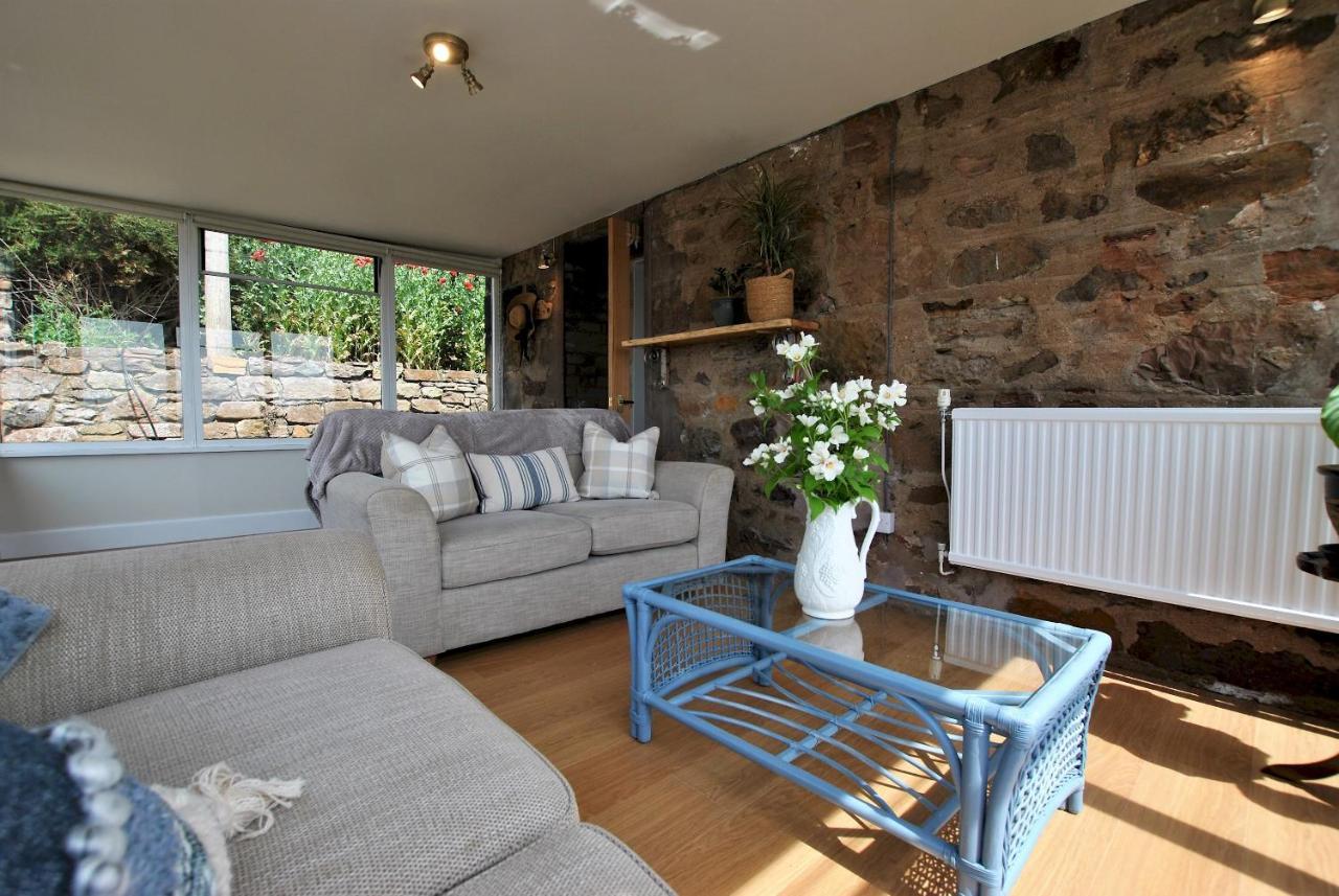 Clover Cottage Countryside Retreat With Sea Views Crail Exterior photo